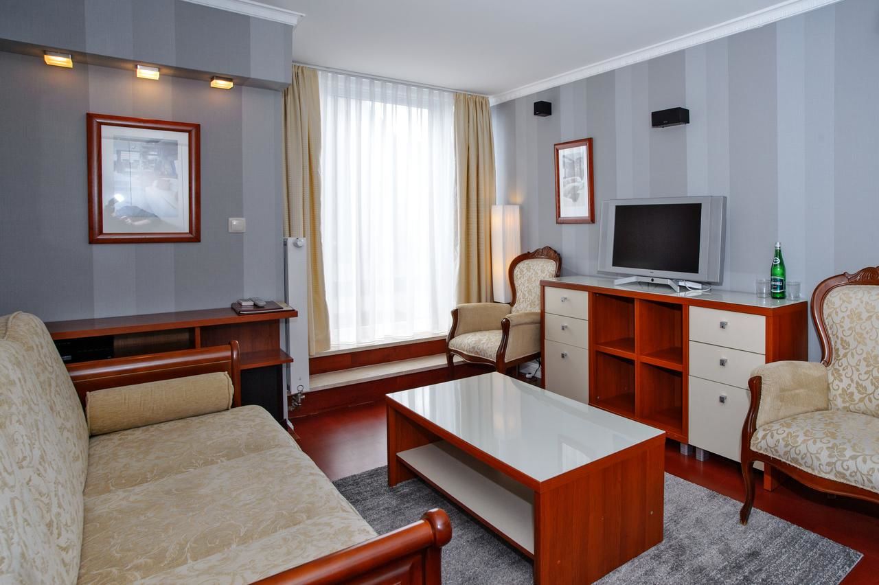 Отель Hotel Niedźwiadek Вдзыдзе-Кишевске-26